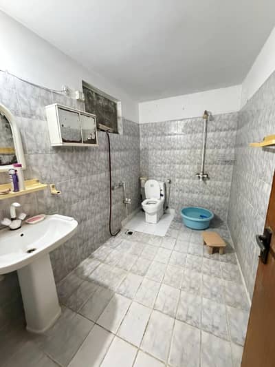 7 Marla Upper Portion For Rent ( Near Shahtaj Colony )
