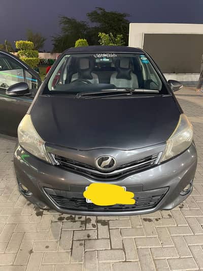 Toyota Vitz 2015
