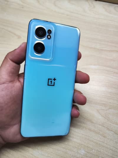One Plus Nord CE 2 5G - 8GB-128GB- Non PTA - Screen changed