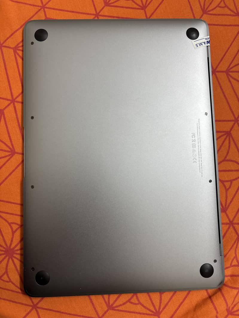 MacBook 1