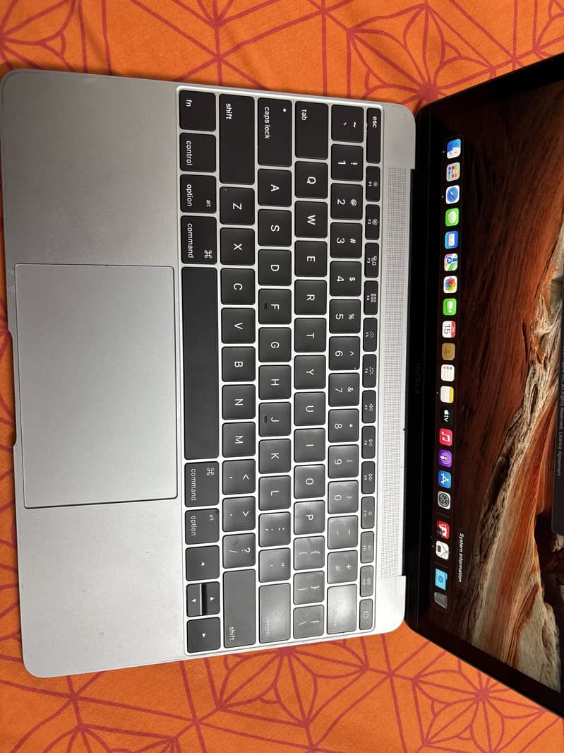 MacBook 6