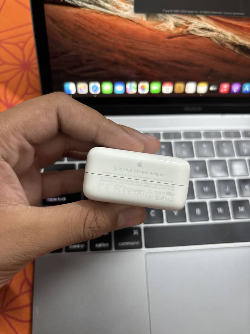 MacBook 7
