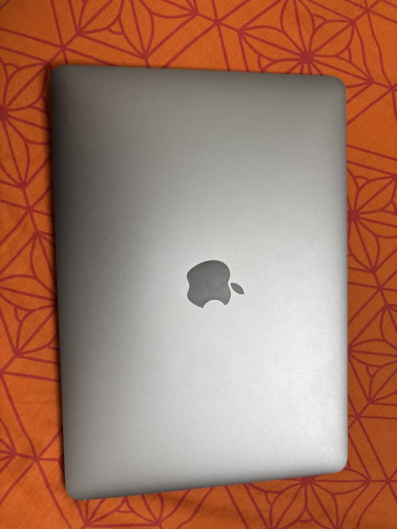 MacBook 8