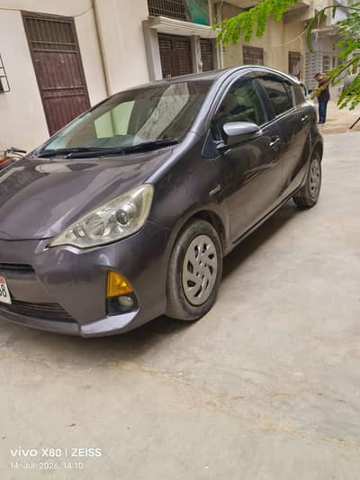 Toyota Aqua 2012