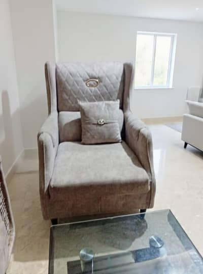 Slightly used 5 seater luxury Sofa set with glass table