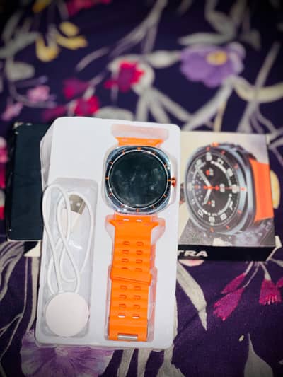GT7 ULRTA SMARTWATCH FOR SALE WITH BOX 10/10