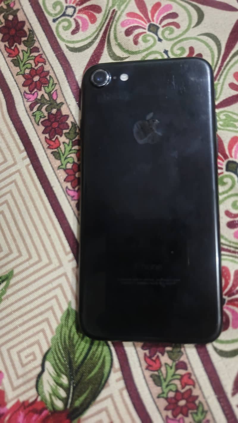 Apple iPhone 7 3