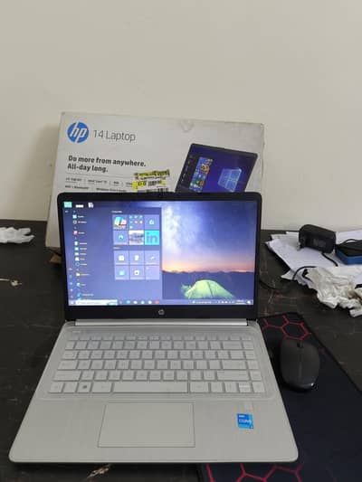 hp 14 with original box and charger rarely use  10/10