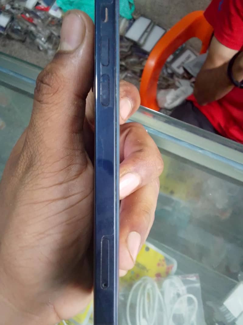 Apple iPhone 12 2