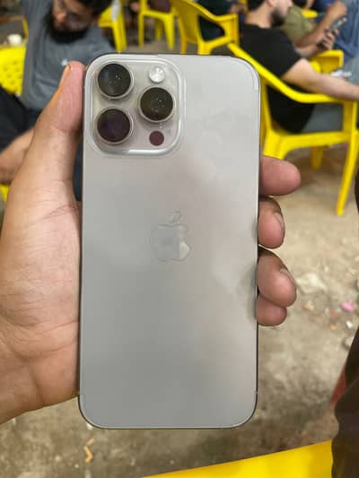 Apple iPhone 16 Pro Max