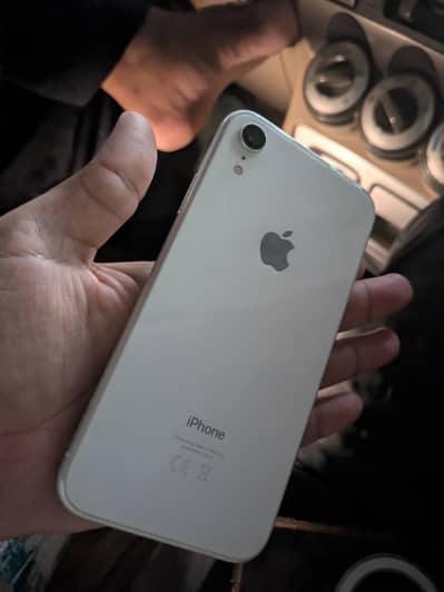 Apple iPhone XR