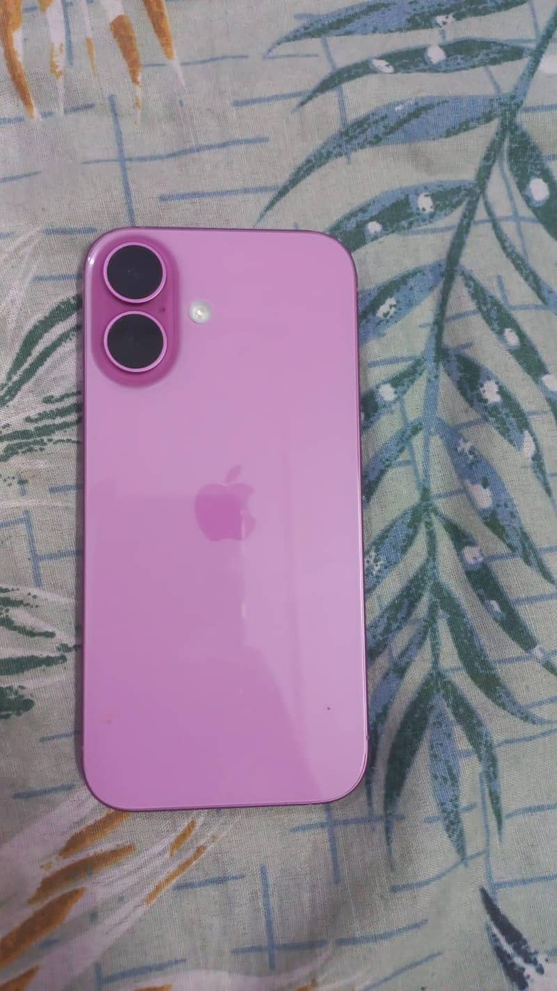 Apple iPhone 16 1