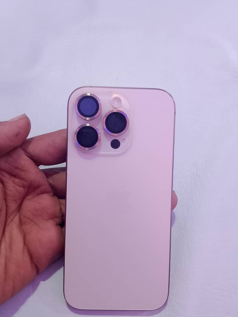 Apple iPhone 16 Pro 2