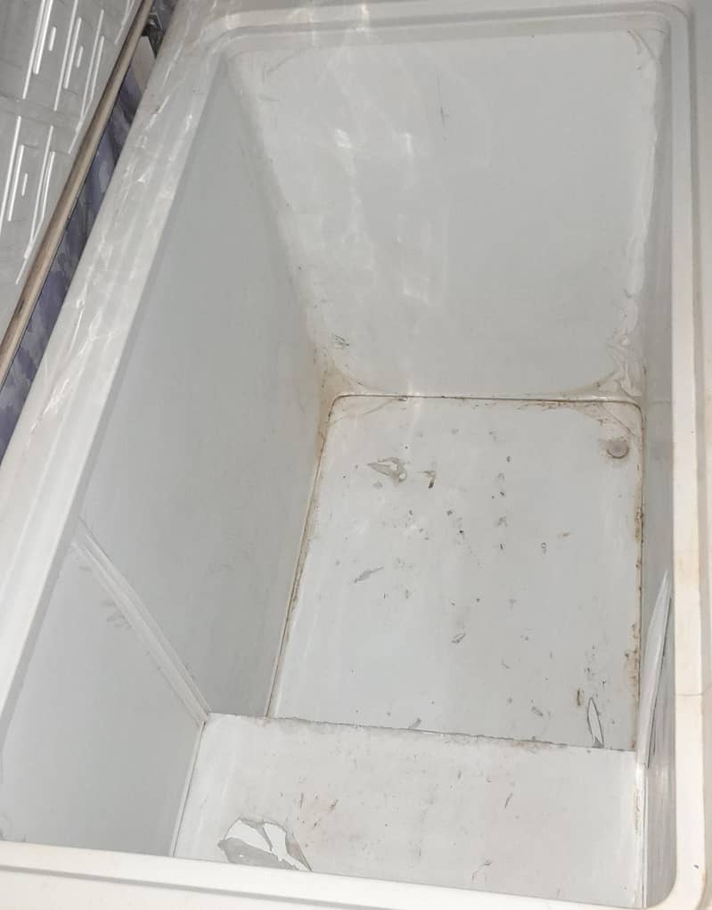 waves deep freezer 1