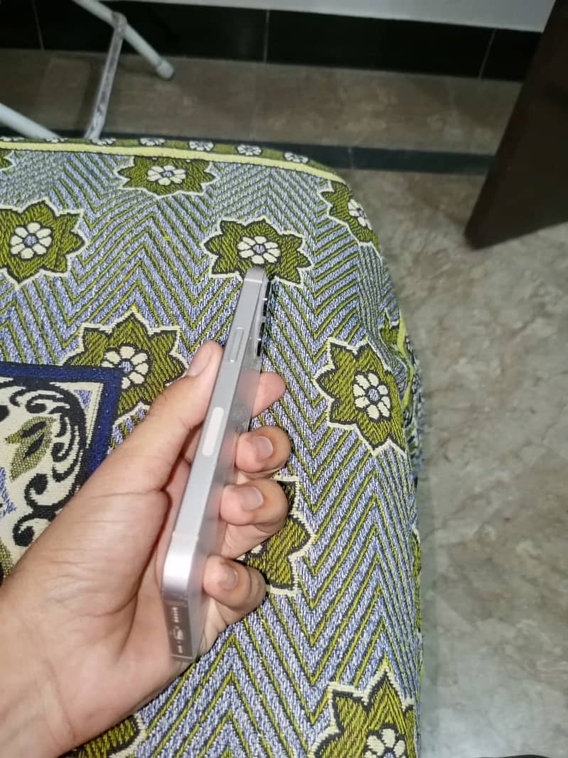 Iphone 13 2