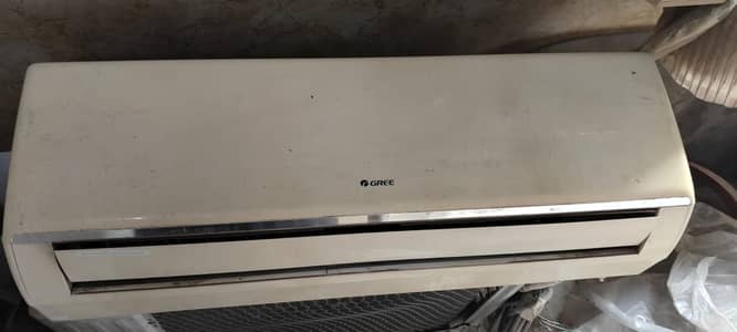 Gree 1 Ton Split AC – Excellent Condition – Urgent Sale