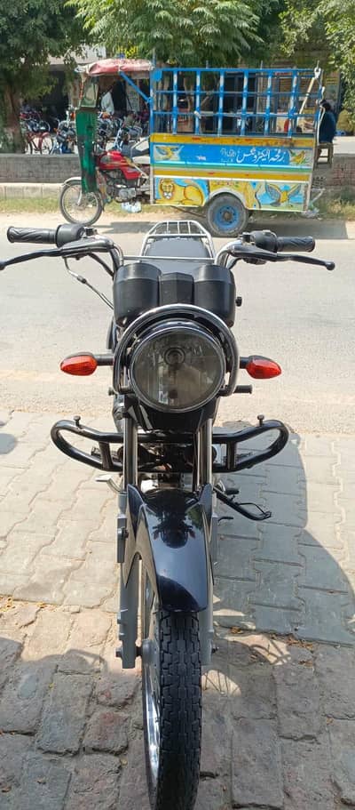Yamaha YB125Z 2020 model