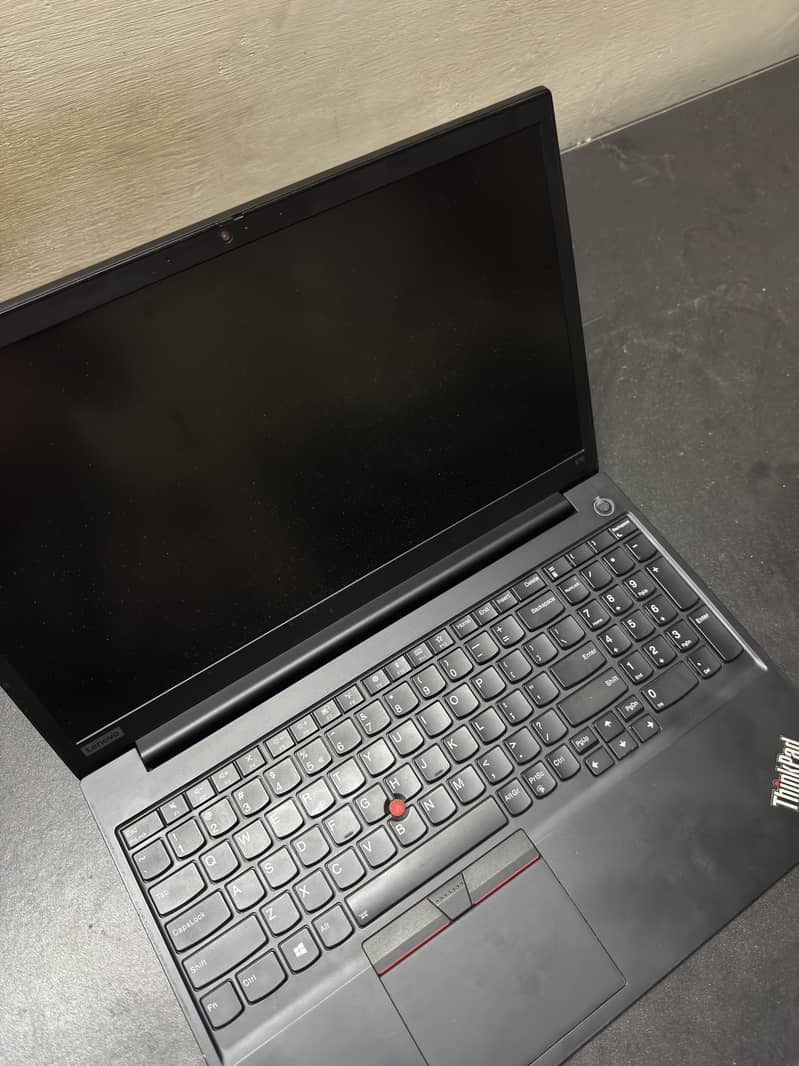 Lenevo E15 core i5 1