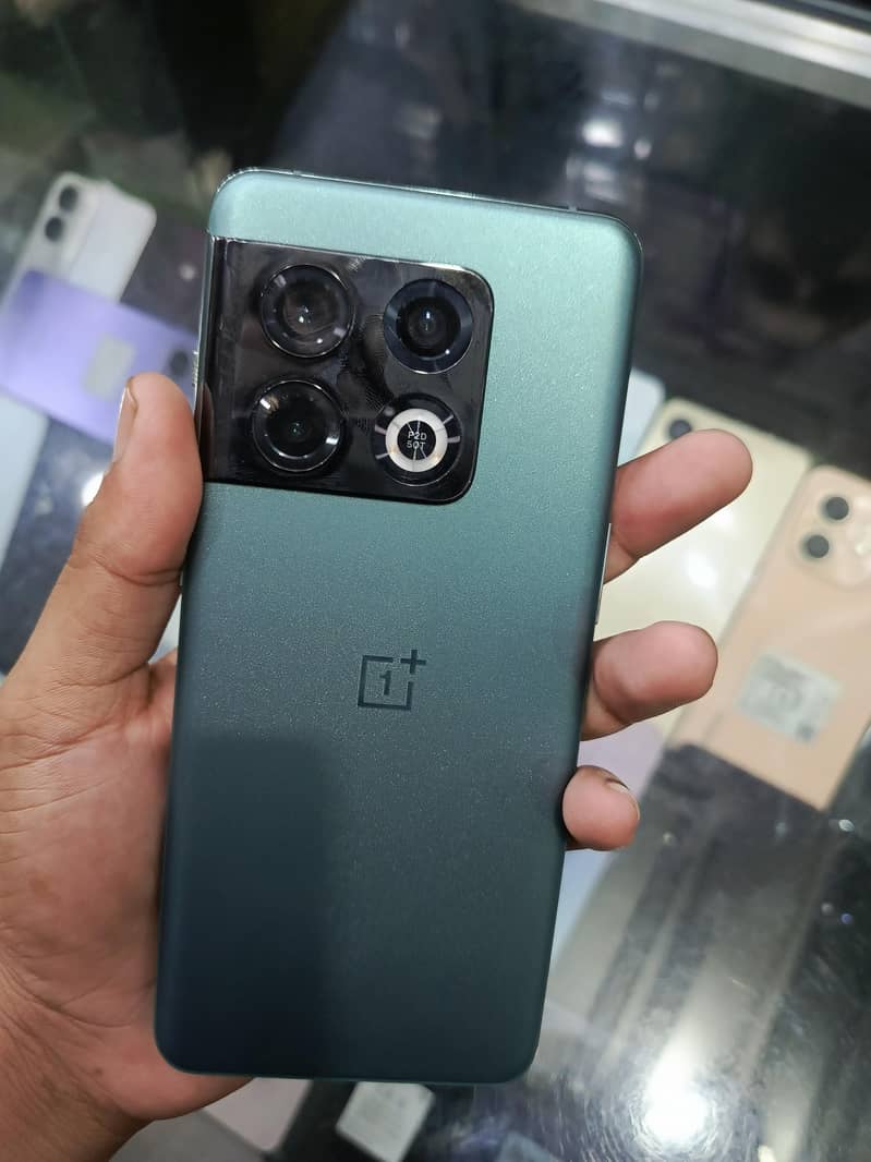 One Plus 10 Pro 1