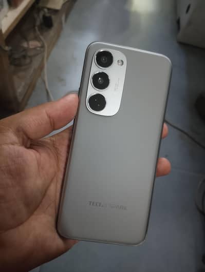 spark 40 pro plus