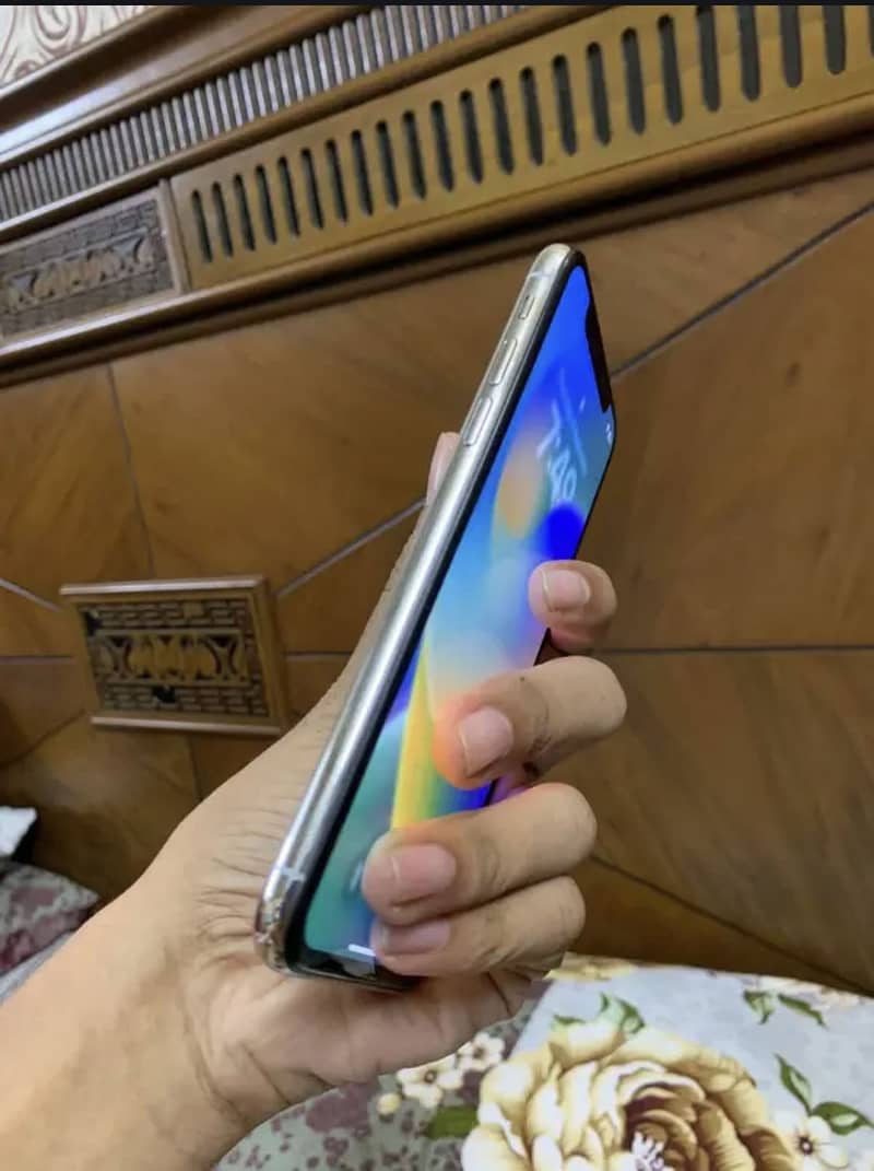 Apple iPhone X 1