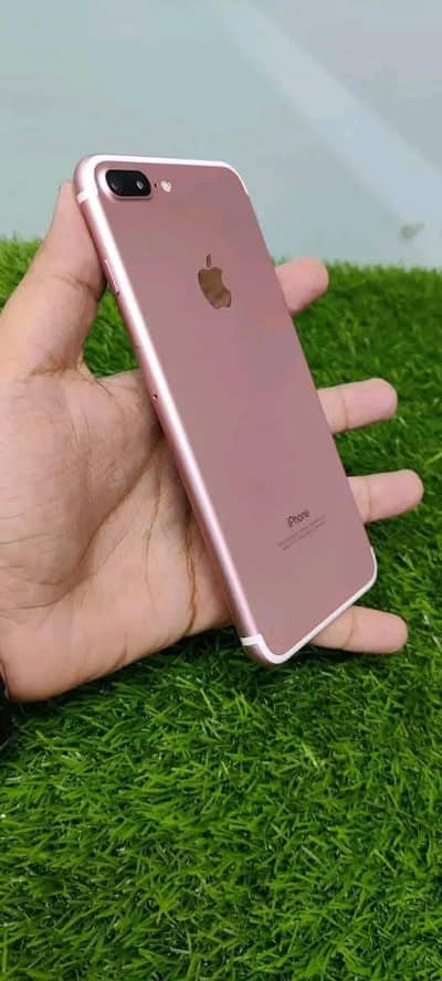 iPhone 7 plus 128GB only WhatsApp number 03416987029