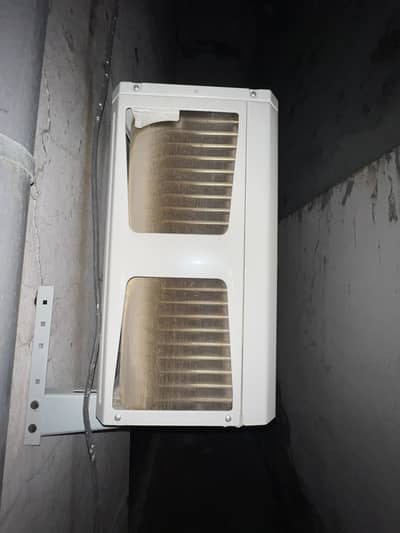 Gree AC 1 Ton