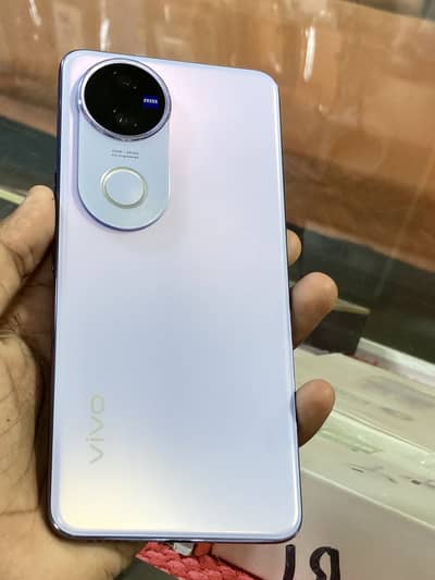 Vivo v50