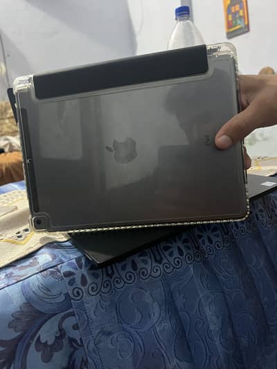 Ipad 9th gen 64gb (i-cloud lock)