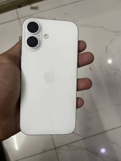 Apple iPhone 16