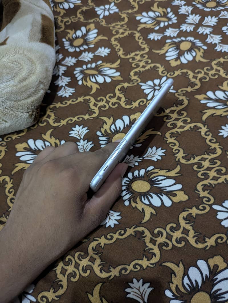 Apple iPhone 6 2