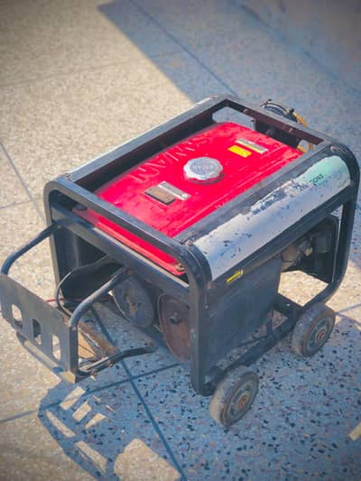 : swan 3500 W Petro&Gasl Generator for Sale (Excellent Condition)