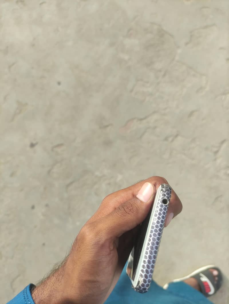 OPPO A37 5