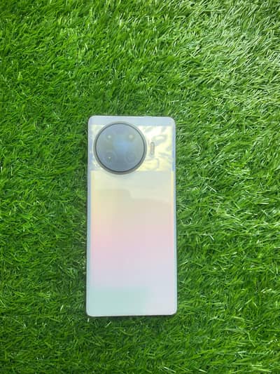 Tecno Spark 20 Pro Plus