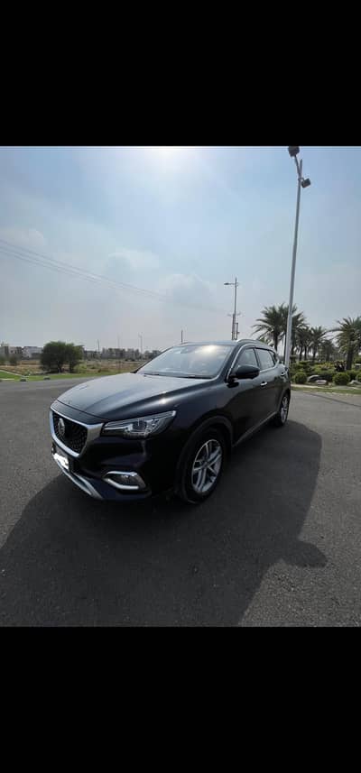 MG HS 2022