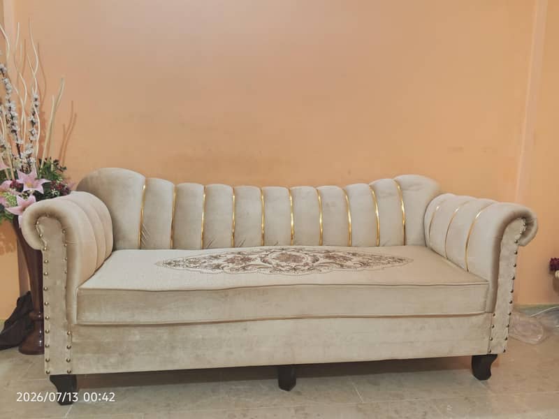 New Condition Sofa Set 3