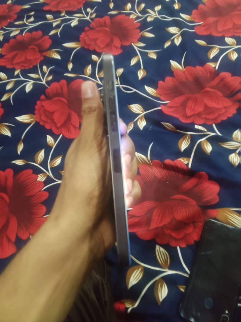Apple iPhone 14 Pro Max 2