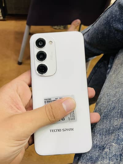 Tecno Spark 40 PRO PLUS