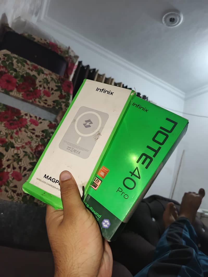 Infinix Note 40 Pro 0