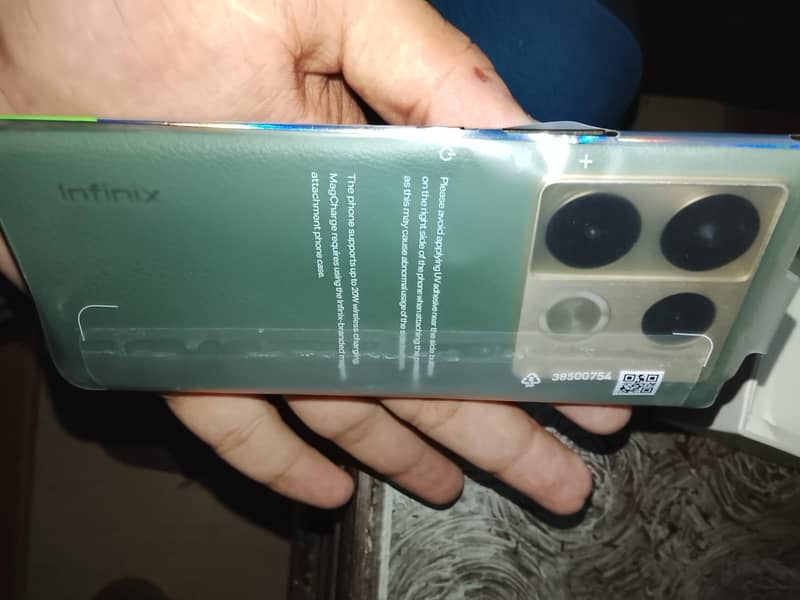 Infinix Note 40 Pro 3