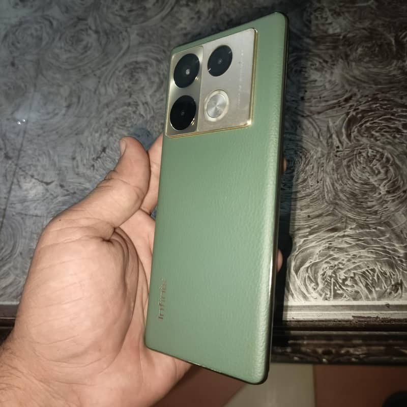 Infinix Note 40 Pro 5