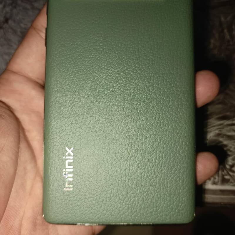 Infinix Note 40 Pro 6