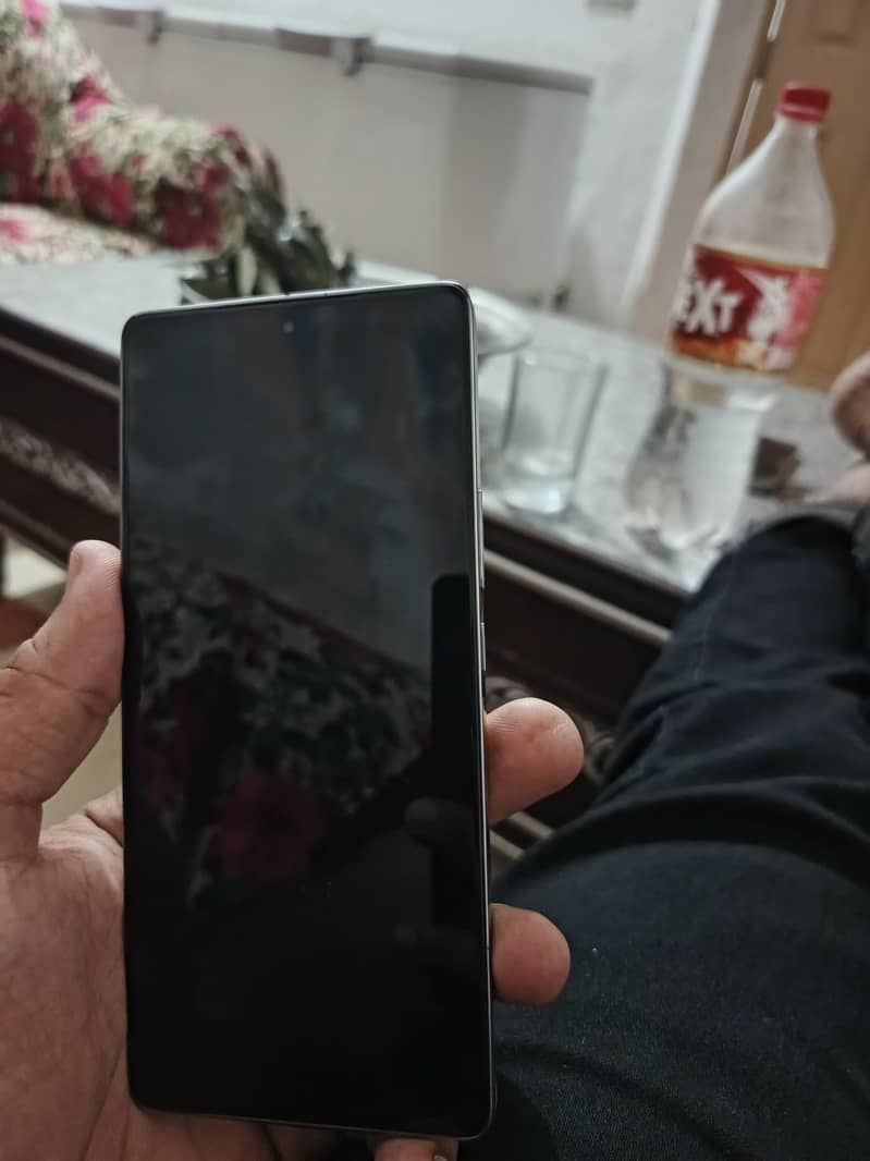 Infinix Note 40 Pro 12