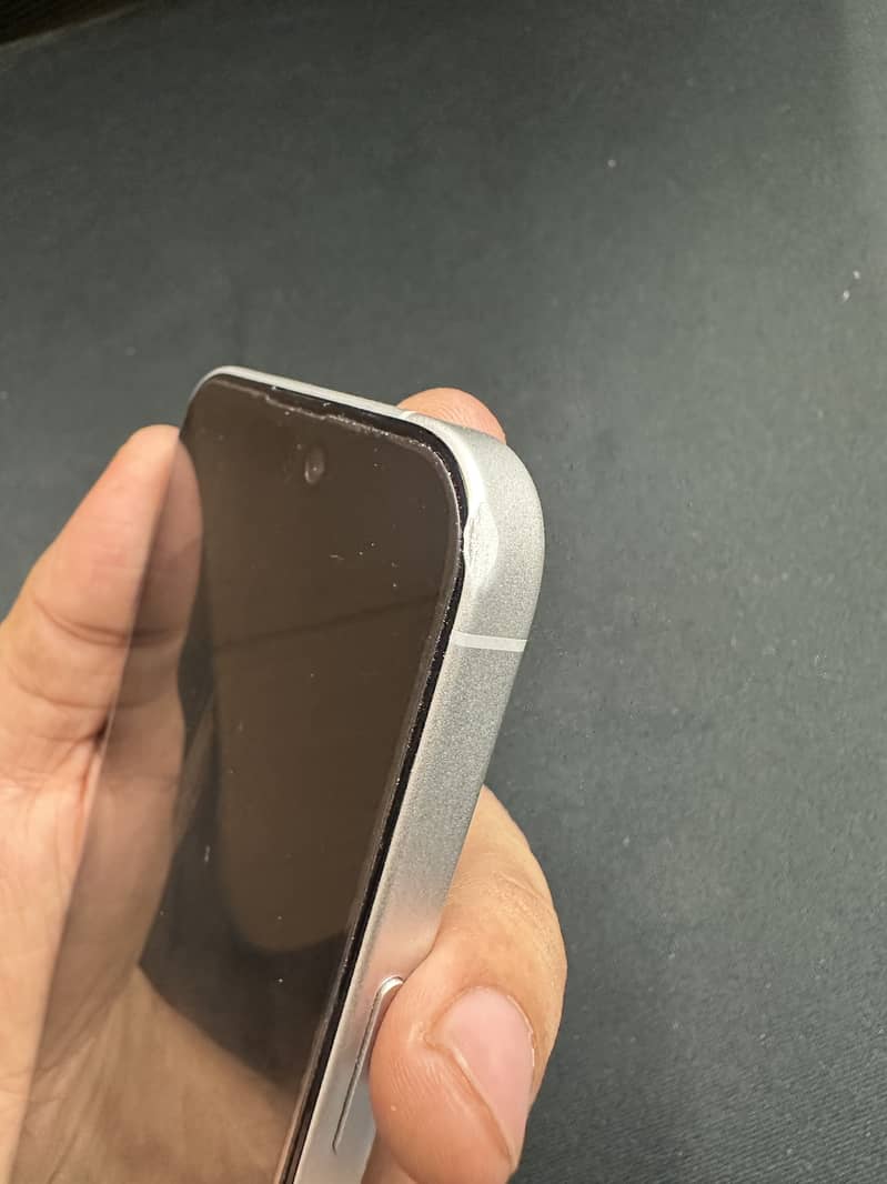 Apple iPhone 17 2