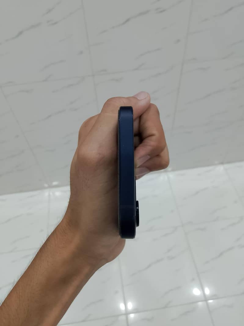 Apple iPhone 12 5