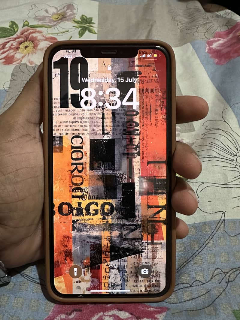Apple iPhone XS Max 0
