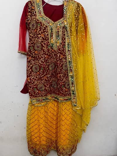 mehndi lehnga