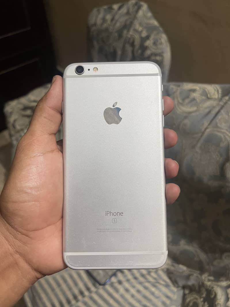 Apple iPhone 6S Plus 3