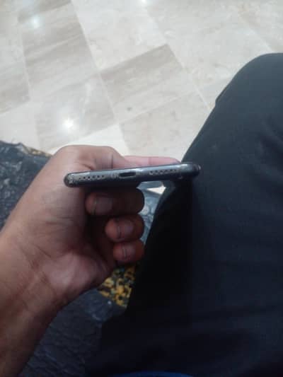 Apple iPhone 8