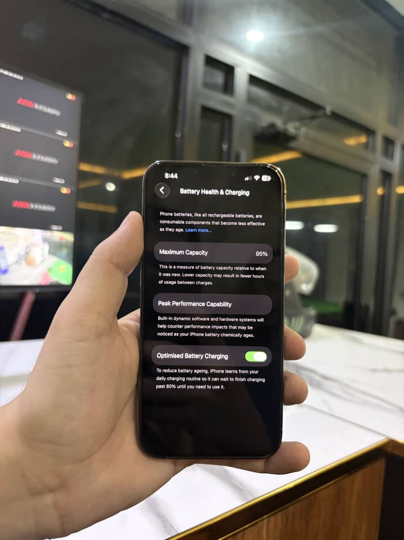 Apple iPhone 13 Pro 2
